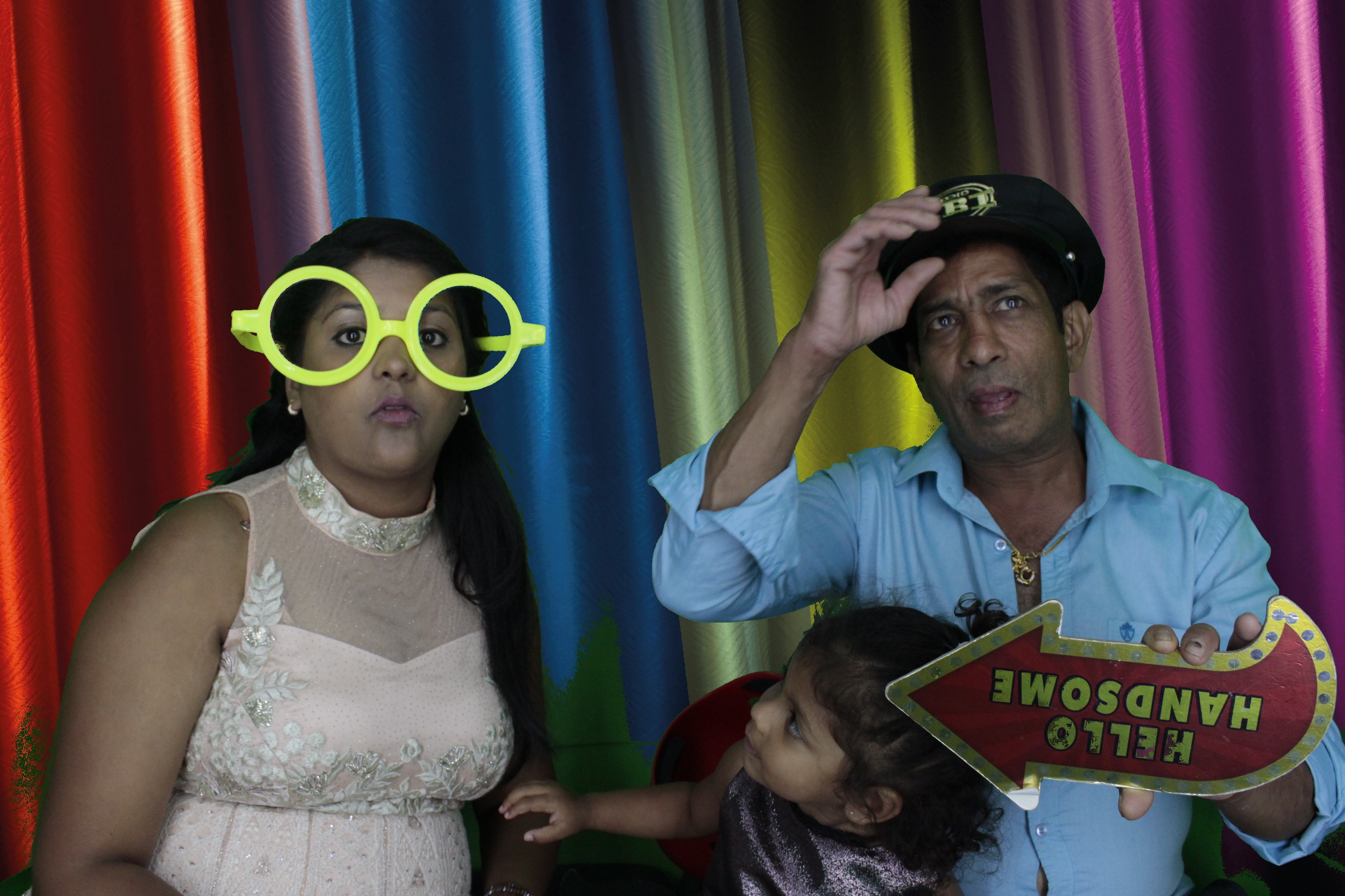 Bhavin & Yasmin’s Wedding | View more photos from the event at gallery.myphotoboothexperience.co.uk/u/MyPhotoBoothExperienceLtd/Bhavin-Yasmin’s-Wedding